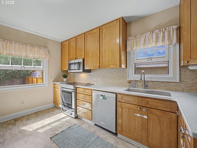 5241 Se 45TH Ave, Portland, OR 97206