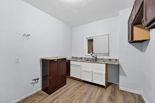 1227-1229 W Juneau AVENUE, Milwaukee, WI 53233