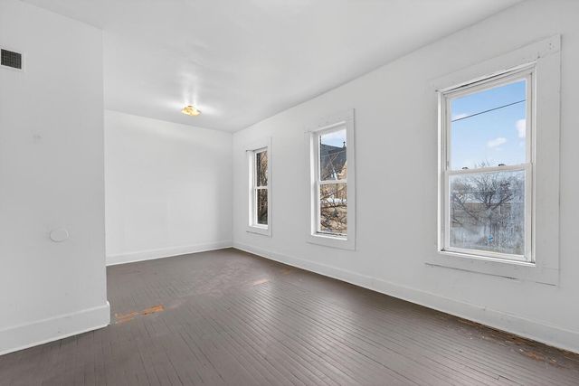 1227-1229 W Juneau AVENUE, Milwaukee, WI 53233