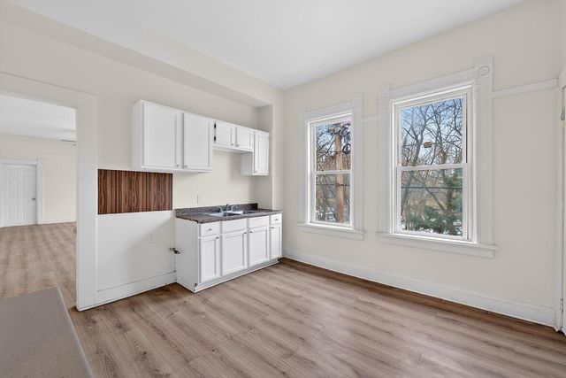 1227-1229 W Juneau AVENUE, Milwaukee, WI 53233