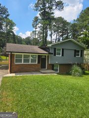 993 Roosevelt Drive SE, Atlanta, GA 30354