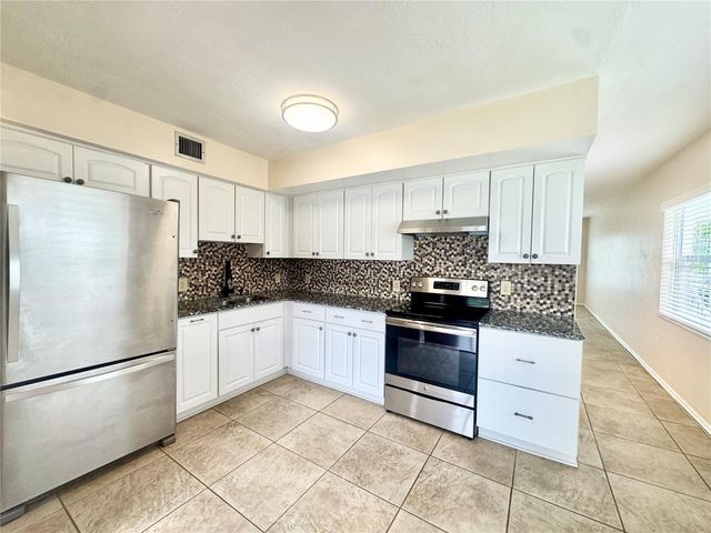 2020 WORLD PARKWAY BOULEVARD 54, Clearwater, FL 33763