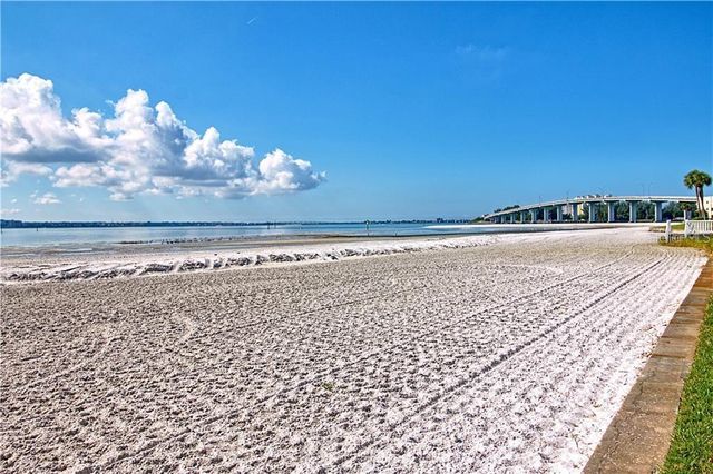 2020 WORLD PARKWAY BOULEVARD 54, Clearwater, FL 33763
