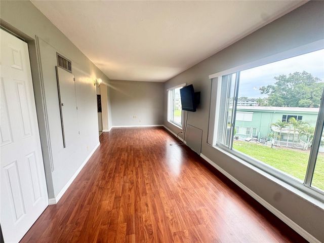 2020 WORLD PARKWAY BOULEVARD 54, Clearwater, FL 33763