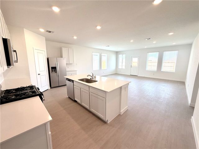 2826 Westeros, Corpus Christi, TX 78415