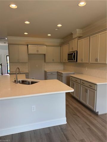 4712 Willowstone Drive, High Point, NC 27265