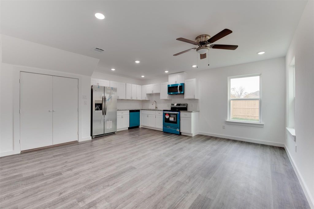 8128 Sterlingshire Street A, Houston, TX 77078