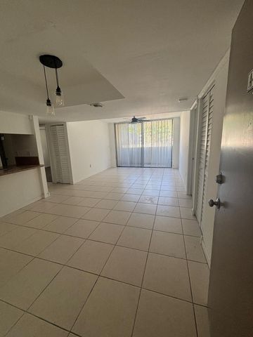 8000 SW 149th Avenue A201, Miami, FL 33193