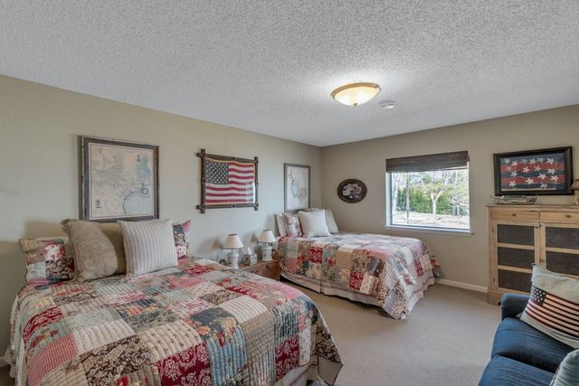 555 Arrowwood Beach Road, Trinidad, TX 75163