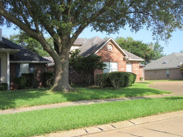 1510 Lexington Drive, Bossier City, LA 71111