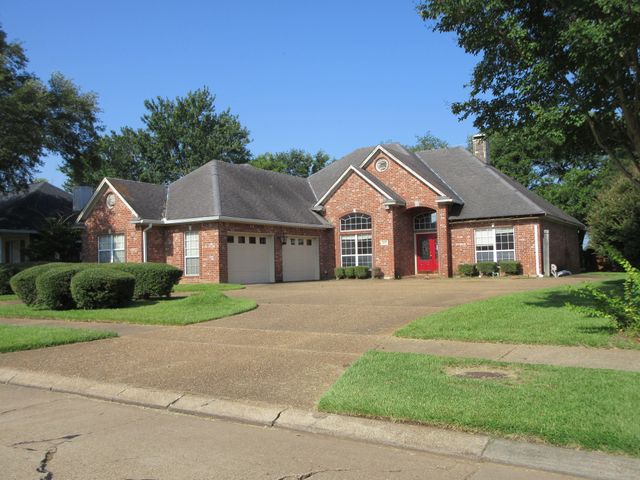 1510 Lexington Drive, Bossier City, LA 71111