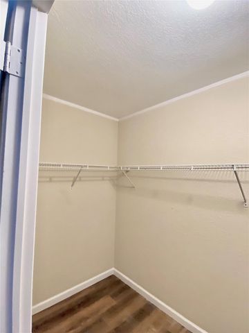 11720 W Small Oak Lane, Willis, TX 77378