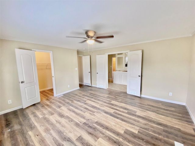 11720 W Small Oak Lane, Willis, TX 77378