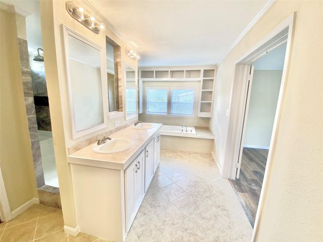 11720 W Small Oak Lane, Willis, TX 77378