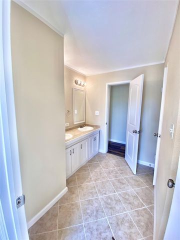 11720 W Small Oak Lane, Willis, TX 77378
