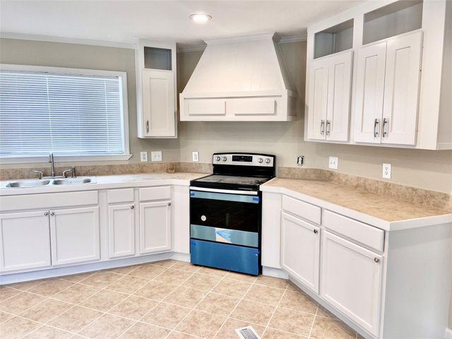 11720 W Small Oak Lane, Willis, TX 77378