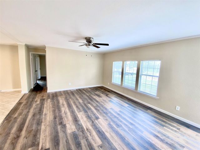 11720 W Small Oak Lane, Willis, TX 77378