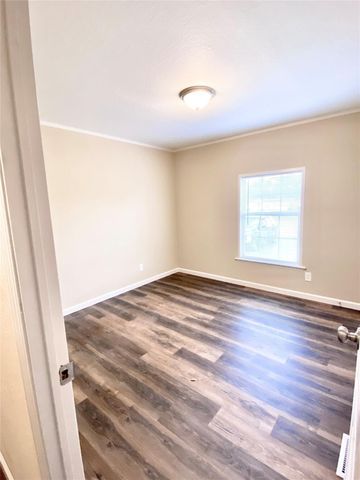 11720 W Small Oak Lane, Willis, TX 77378