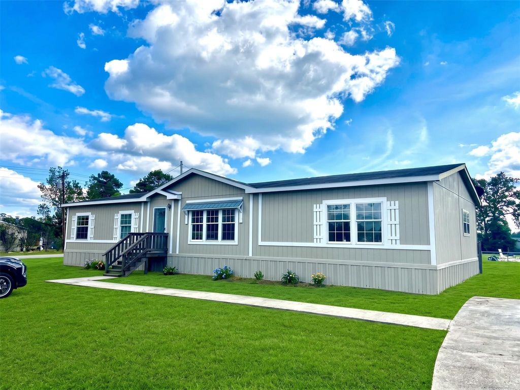 11720 W Small Oak Lane, Willis, TX 77378