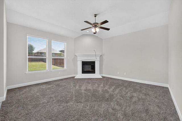 1909 Moonsail Lane, Denton, TX 76210
