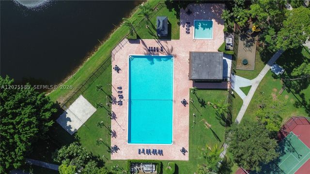 516 5th Ln, Green Acres, FL 33463