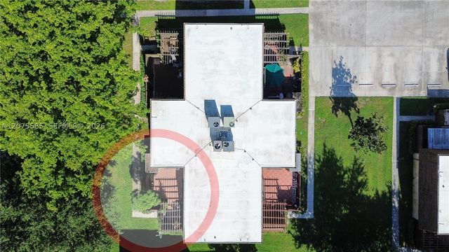 516 5th Ln, Green Acres, FL 33463