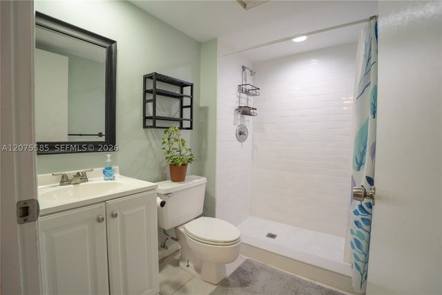 516 5th Ln, Green Acres, FL 33463