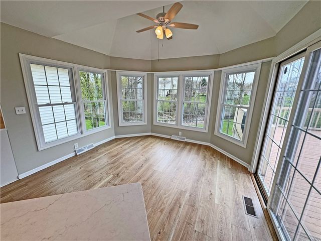 155 Eaglesfield, Perinton, NY 14450