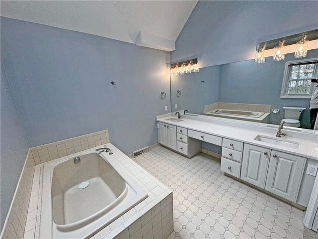 155 Eaglesfield, Perinton, NY 14450