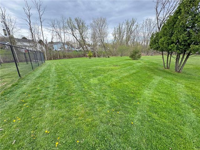 155 Eaglesfield, Perinton, NY 14450