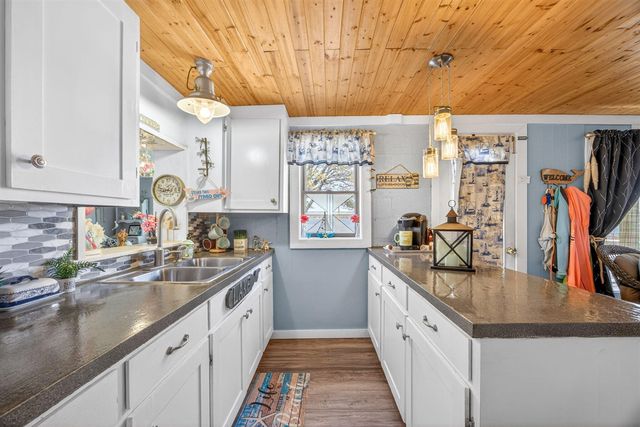 19380 E Chippewa Drive, Rodney, MI 49342