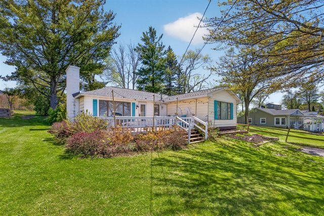 19380 E Chippewa Drive, Rodney, MI 49342