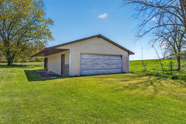 19380 E Chippewa Drive, Rodney, MI 49342