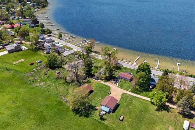 19380 E Chippewa Drive, Rodney, MI 49342