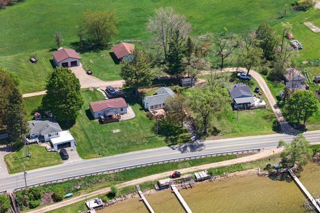 19380 E Chippewa Drive, Rodney, MI 49342