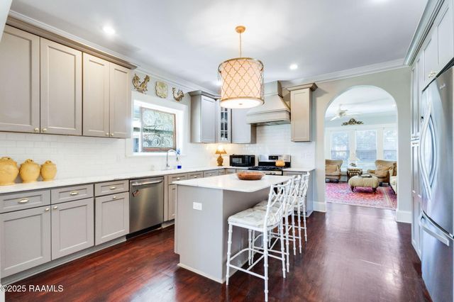 505 N Ave H, Crowley, LA 70526