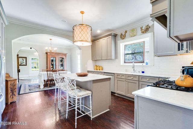 505 N Ave H, Crowley, LA 70526