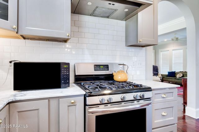 505 N Ave H, Crowley, LA 70526