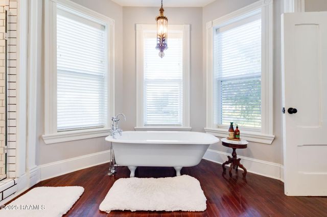 505 N Ave H, Crowley, LA 70526