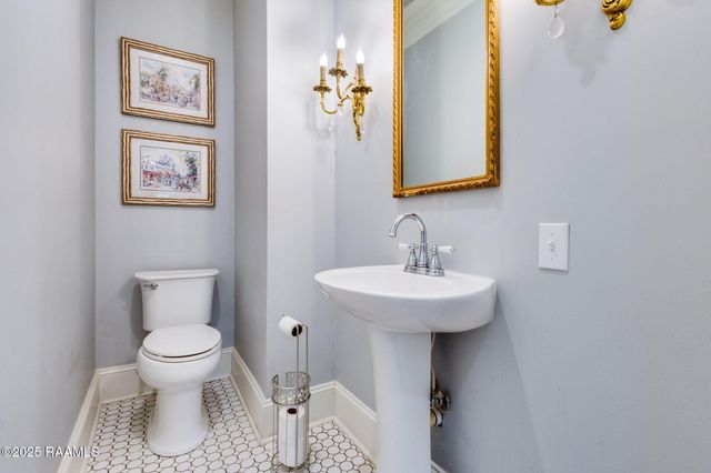 505 N Ave H, Crowley, LA 70526