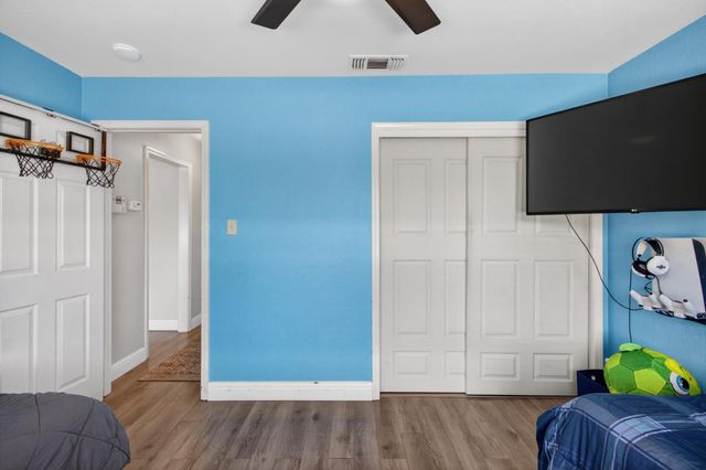 6812 Weddigen Way, North Highlands, CA 95660