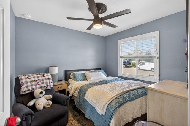 6812 Weddigen Way, North Highlands, CA 95660