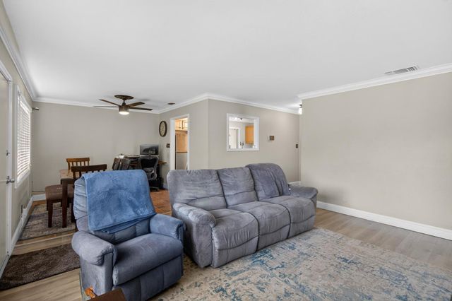 6812 Weddigen Way, North Highlands, CA 95660
