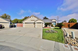 3215 Holly Court, Hanford, CA 93230