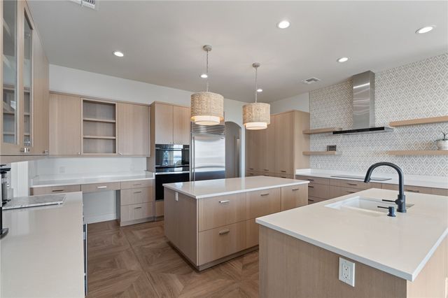 112 Baypoint Dr, Portland, TX 78374