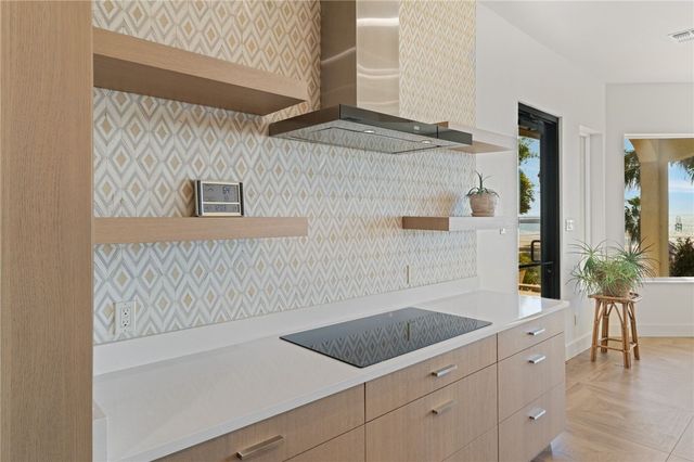 112 Baypoint Dr, Portland, TX 78374