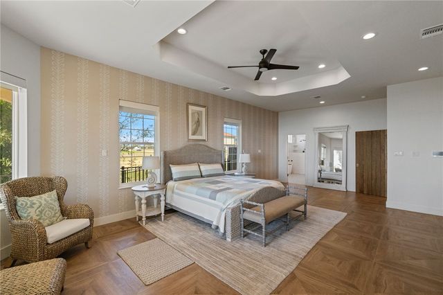 112 Baypoint Dr, Portland, TX 78374