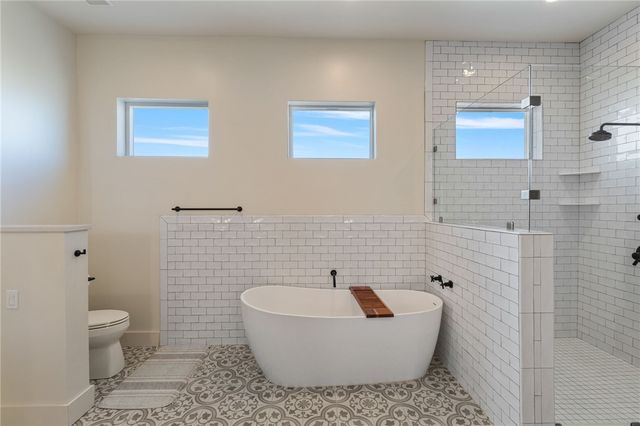 112 Baypoint Dr, Portland, TX 78374