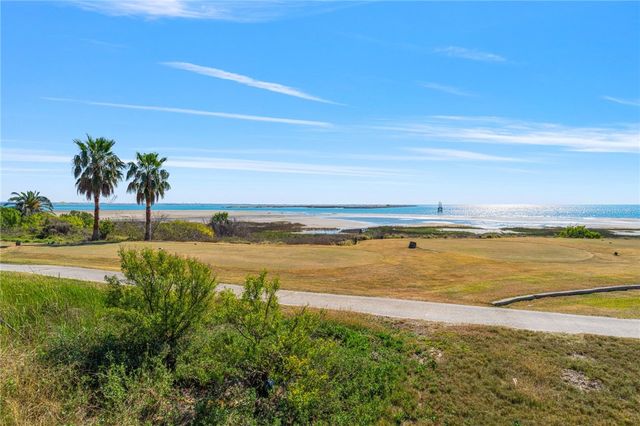 112 Baypoint Dr, Portland, TX 78374