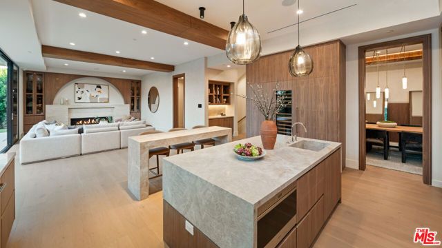 565 Toyopa Drive, Pacific Palisades (los Angeles), CA 90272